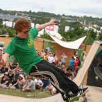 One of the many skaters entertaining the Greepeace field crowds
