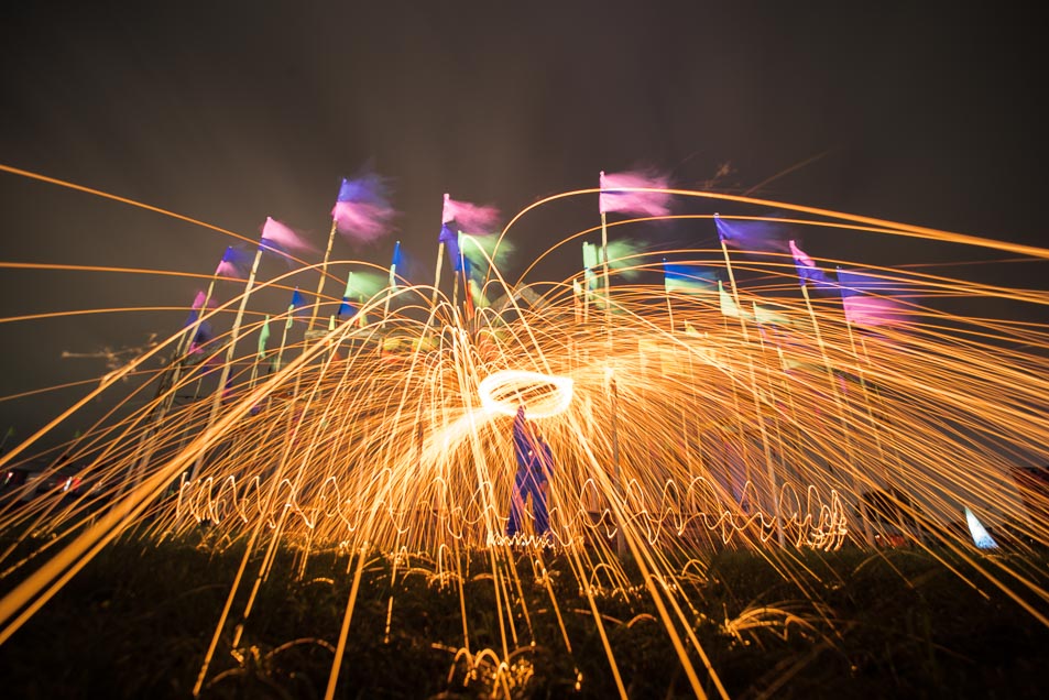 2016-06-22 01-46-32 cg-glastoweb